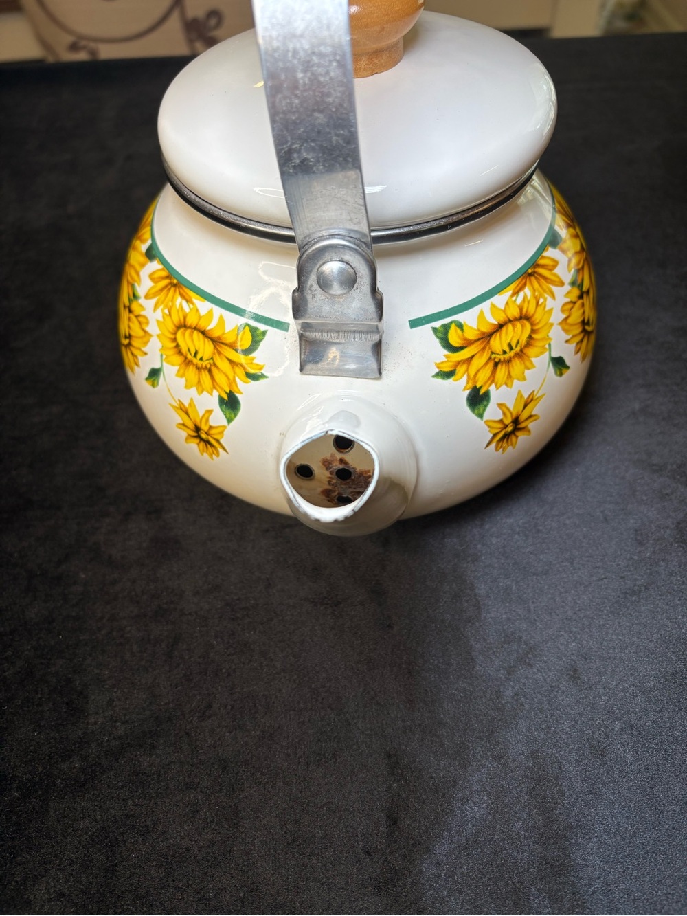 Vintage Teapot Classic White Enamel Body/ Vibrant Sunflower Design - Picture 3 of 9